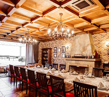 التأثير النفسي للألوان في المطاعم والكافيهات